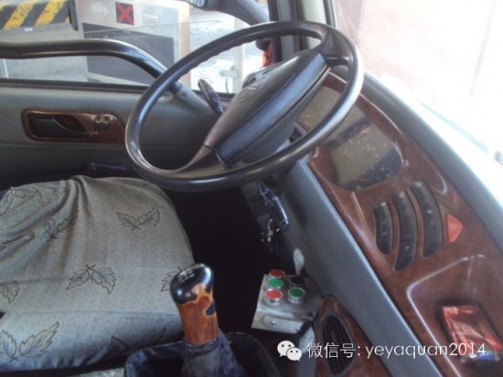 ���bؓ(f��)�d�D(zhu��n)�ƹ���&nbsp;Һ���b��͵���^·�M