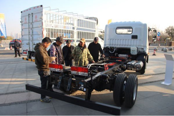 ��Ʒ���l(f��) �r(ji��)ֵͻ�� �|�L(f��ng)�ɷ��Ƅ�(d��ng)�p��ȫ��^�M(j��n)1367.jpg