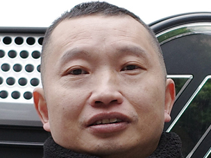 8��200�f����ͬ�У������y�֚W�R���V�������Ҹ�·