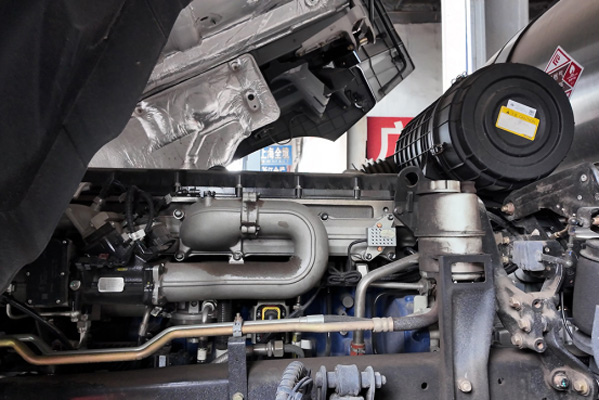 κ��������ʿ���Ԅ�(d��ng)��+Һ�� ��ꃸ���&ldquo;���²��Z�����²���&rdquo;��818��968.jpg