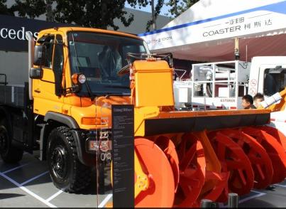 ѩ���ϵĻ��澫�` ����Ī�˒�ѩ܇�F(xi��n)��