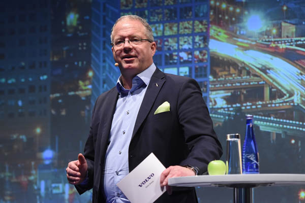 �֠��ּ��F(tu��n)���ü���ϯ��(zh��)�й� �R��&middot;����˹̩��.jpg