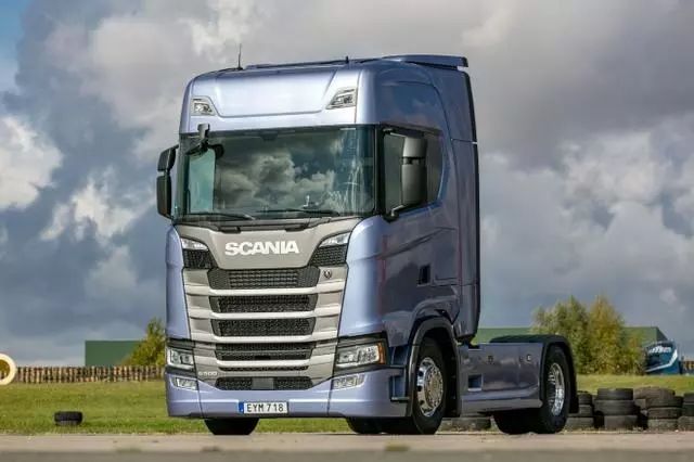 2017�M�ڠ���܇����(n��i)�N����һ��˹���၆��܇4�·݇���(n��i)����