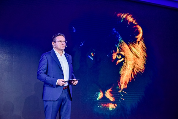 2. ������̫�^(q��)����Thilo Halter�������o.jpg