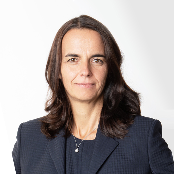 �D1. ��ķ�գ��Ї�������܇Ͷ�Y���޹�˾��ϯ��(zh��)�йٰ��裨Nicole Engel��.jpg