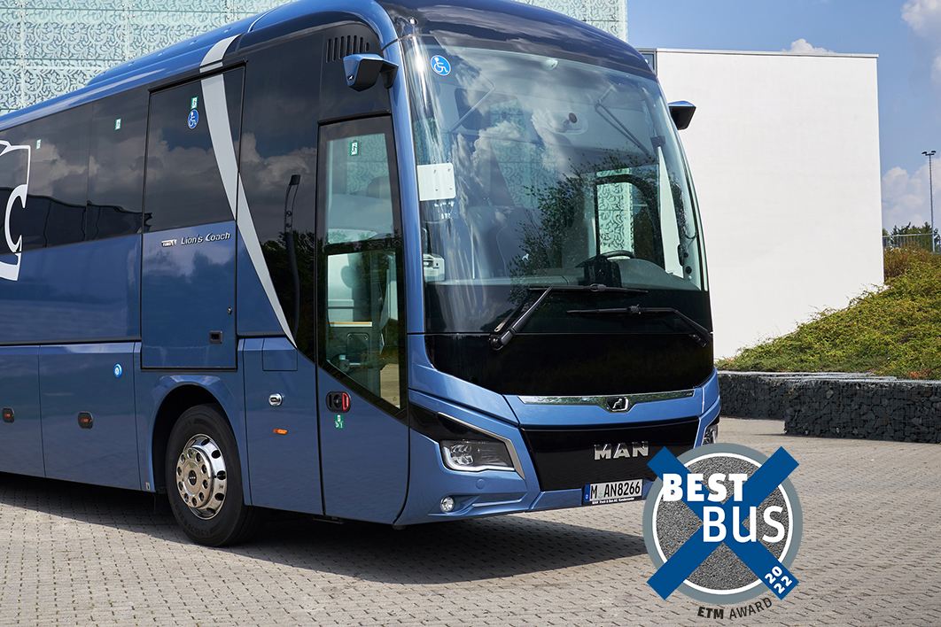 ����D3������Lion's Coach�@�ÿ�܇e�M��܊.jpg