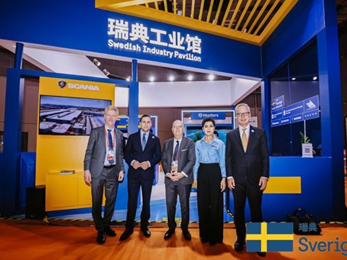 �ٴ������M(j��n)����(hu��)��˹���၆�l(f��)����޹��S�����M(j��n)չ