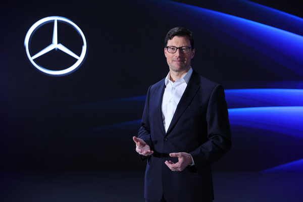 ���������ķ����܇���޹�˾���ü���ϯ��(zh��)�й���÷ِ��˹-���Y�I(y��)��ؓ(f��)؟(z��)���x��²�ʿ��Dr. Holger Scherr��.