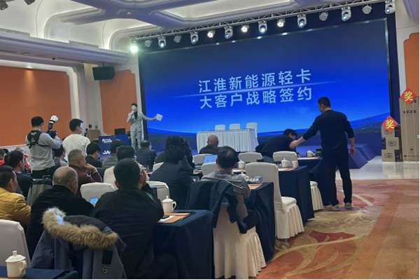 ����܇֮�ѾW(w��ng)�ģ�����1�����iET9�A�|�sҫ���� ��(chu��ng)����(bi��o)�U���I(l��ng)�����Gɫ�D(zhu��n)��1766.jpg