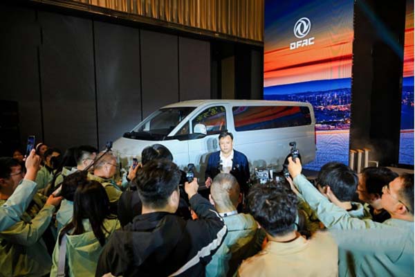 ý�wͨ��-����ͨ ���f(w��n)�Җ|�L(f��ng)����ͨV8E&V10ȫ��(gu��)�ذ����аl(f��)��2670.jpg