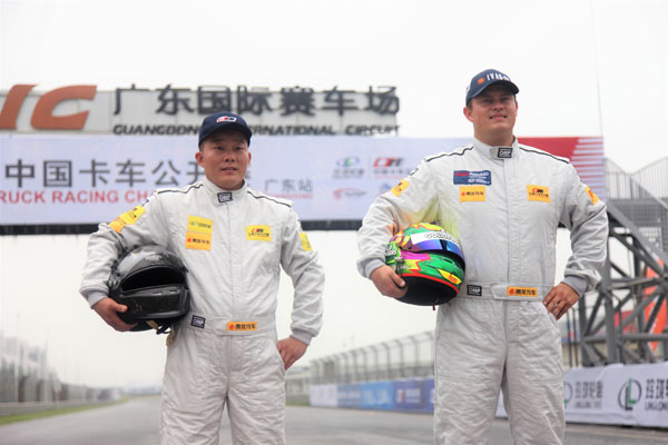 ���𣺽ݿ˼�܇�ց���(d��ng)��Adam Lacko���͇���(n��i)피�(j��)��ِ܇�ֺ�t��.jpg