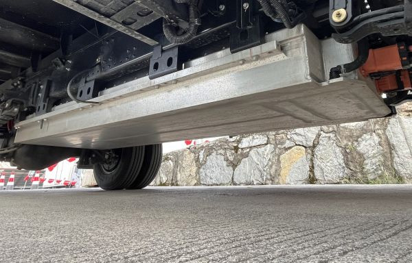 ����܇֮�ѡ���(qi��ng)���� �߳��d �W����{(l��n)EL-plusɽ�^(q��)��v��ɽҰ650.jpg