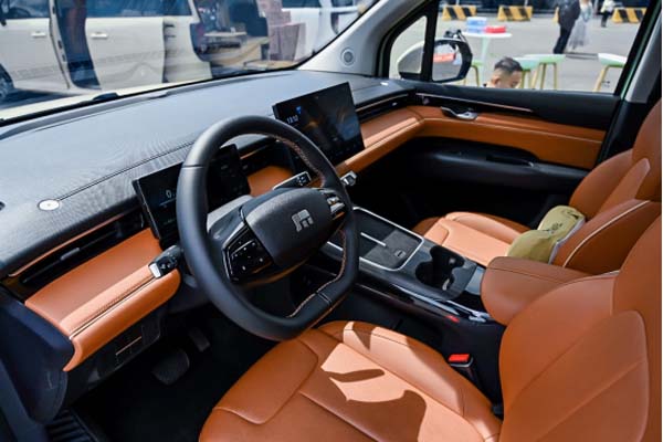 ����V6��һ�v܇����b�¿��ѵ������c���ӣ��o��I(y��)����892.jpg