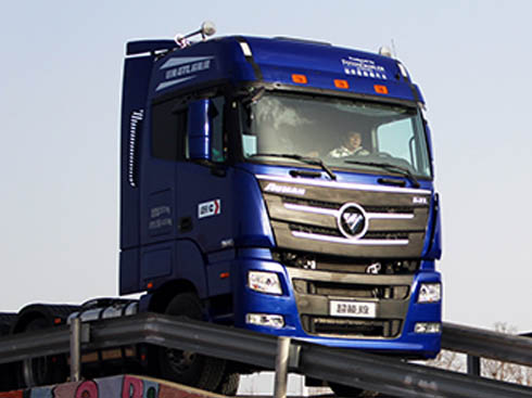 ��60�뿨܇�y�u���H��������d�ױP �W��GTL460����(qi��ng)�栿��܇