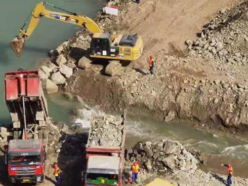 �������h��(j��)μ���ڹ������M(j��n) ������֮��������_��̖��