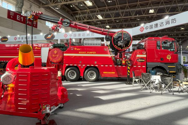 ռ���I(l��ng)���M(j��n)��Ʒ�� �Ї������x����������839.jpg