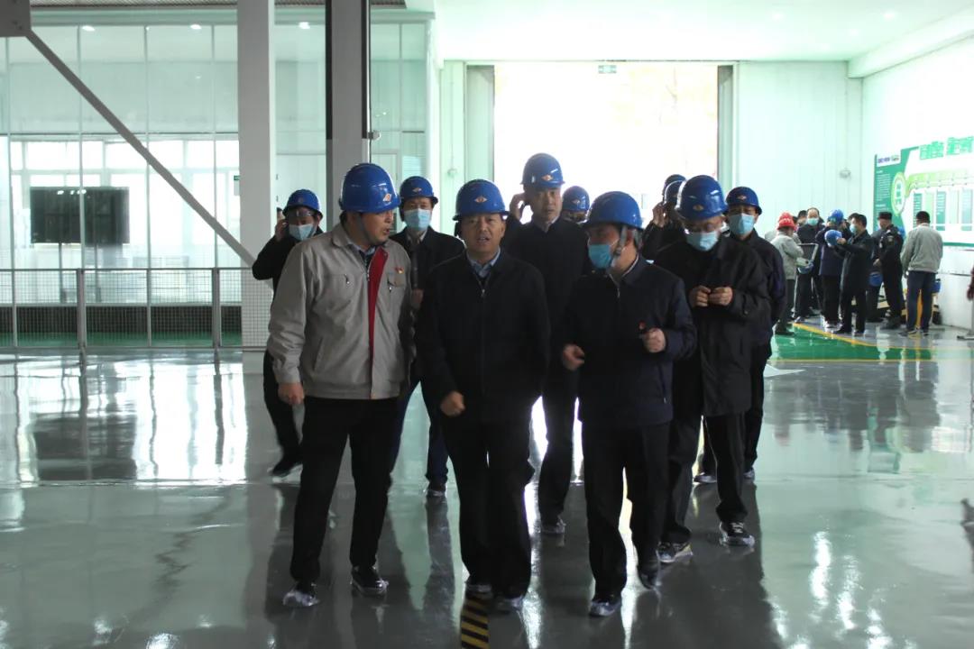 �������˴�ί��(hu��)�h�M��ӛ�����ɞ��м�����߶������c(di��n)ٝ