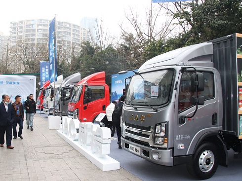 2.5L����8���� ���w���p �{(l��n)�Ʊ��������