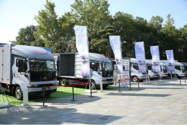 �Գּ��g(sh��)������(chu��ng)�鱾 �ȁ���̽������܇��ȫ��(j��ng)����(w��n)����ƽ���c���o�½��l(f��))1308.jpg